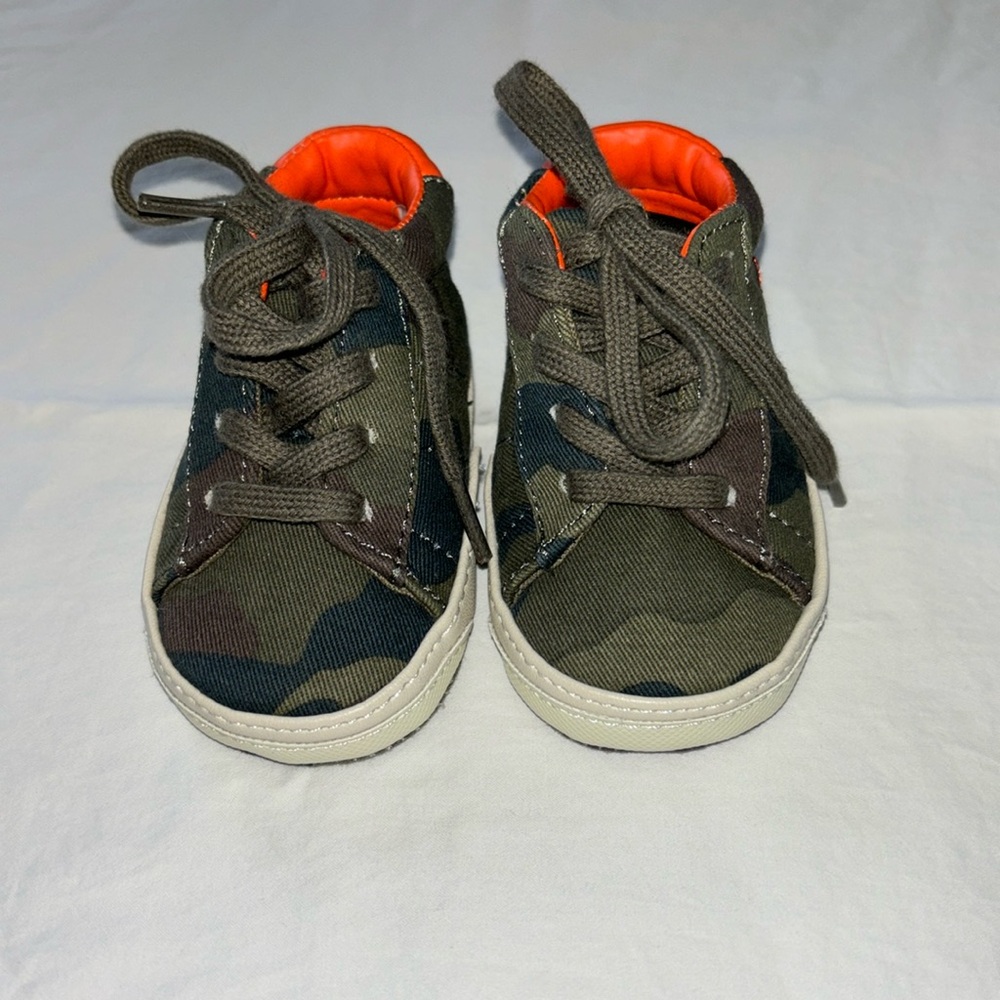 Ralph Lauren Layette Camo High Top Baby shoe size 2